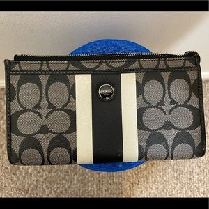Signature Coach Wallet with Black & Beige stripe
